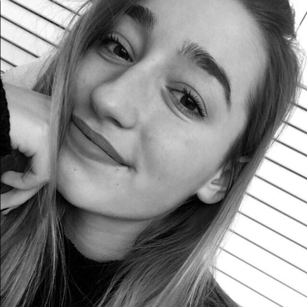 Meet your Posher, Veronica